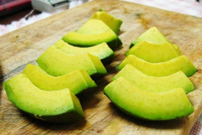 Những bài thuốc hay chữa bệnh từ quả bơ